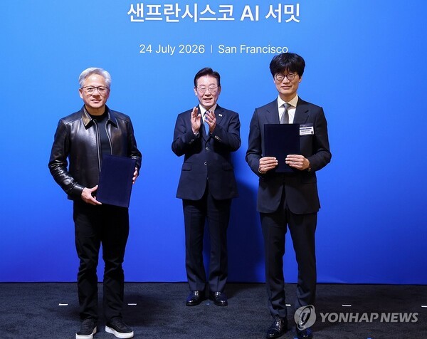 네이버, 엔비디아와 14조 AI 동맹…글로벌 AI 팩토리 시동