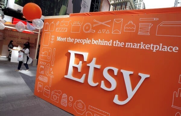 엣시(ETSY.N), 전체 직원 12% 감원…"AI 때문이 아닌 조직 효율화 차원"