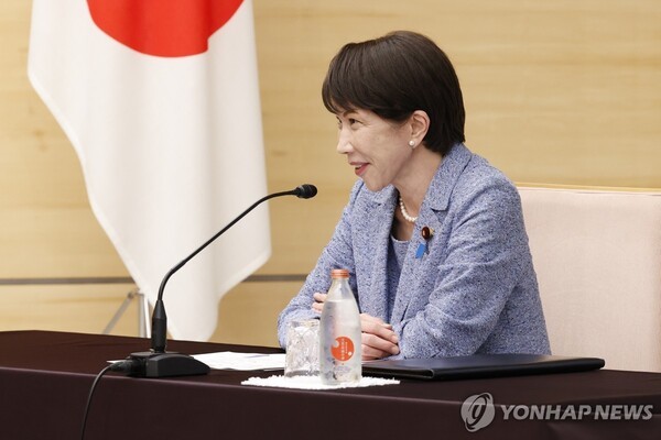 일본 정부, 식료품 소비세율 8%→1% 인하 결정…2년간 ‘실질 0%’ 추진