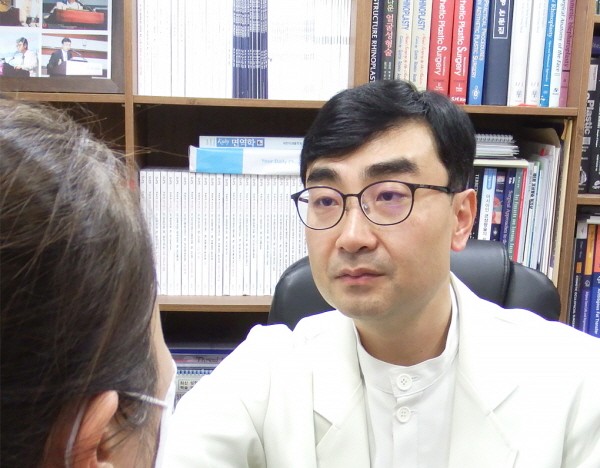 줄기세포 지방이식으로 얼굴 볼륨ㆍ탄력 효과적으로 개선하려면?