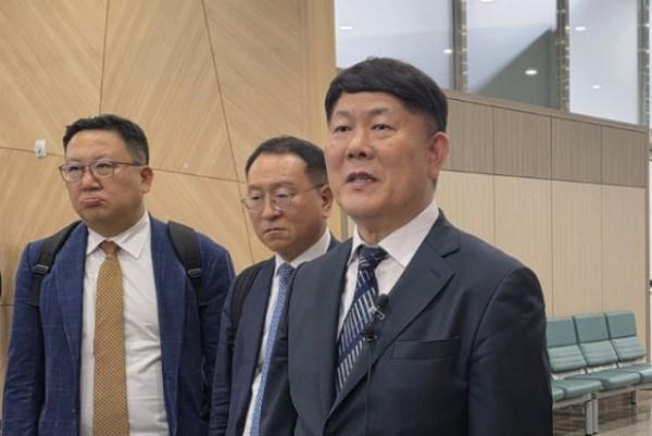 타이어뱅크 김정규 회장, 31억원 탈세 혐의로 징역 3년 확정