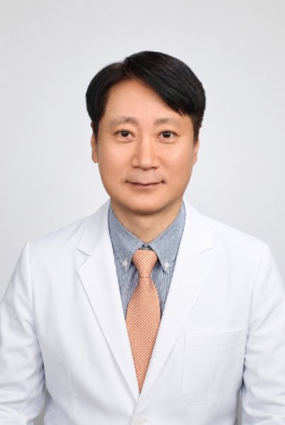 각막굴절교정렌즈, ‘낮 시력’보다 ‘안축장’ 관리가 핵심