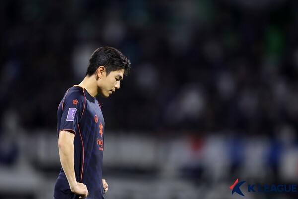 강원FC, 교체 막은 심판 오심에 AFC 공식 항의…ACLE 진출 좌절 ‘후폭풍’