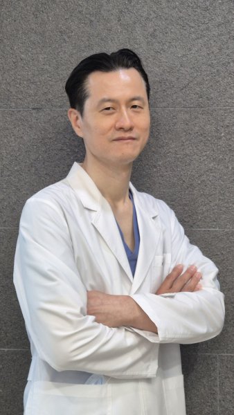 생활 속 계단 이용, 무릎 통증 유발할 수 있어 주의