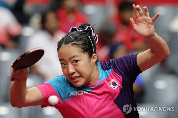 <b>신유빈</b>-<b>임종훈</b>, 아시안게임 탁구 <b>혼합복식 8강</b> 진출…카자흐스탄에 3-0 ...