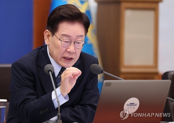 李 대통령 "광주 군공항 2028년 중순 이전 늦다…더 당겨야"