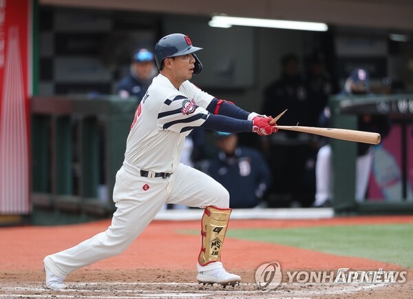 돌고 돌아 다시 사직으로…김민성, 롯데서 20년 야구 인생 마침표